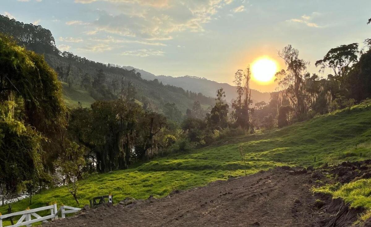 Alojamiento Con Vista Al Rio Y Paisajes Hermosos Villa Manizales Eksteriør bilde